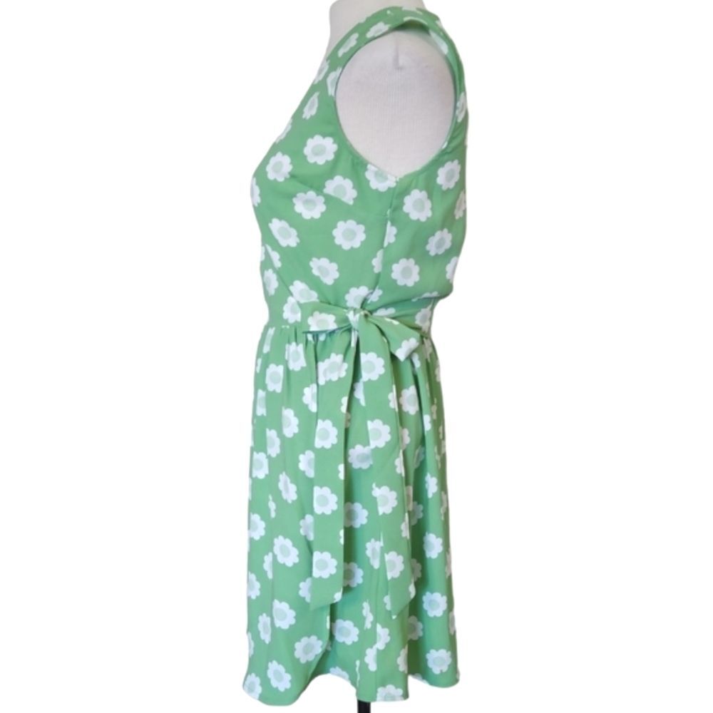 NWT Modcloth Daisy Reto "Pose Without Saying" Wrap Dress - Picture 3 of 13